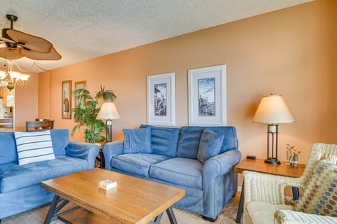 Waterfront Condo w/ Patio & Pool on Madeira Beach! Apartment in Madeira Beach