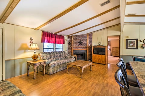 Waterfront House w/ Boat Slip on Lake Eufaula! House in Eufaula