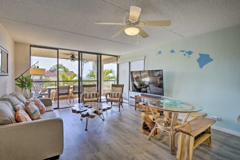 Downtown Kona Condo w/ Pool Access: Walk to Beach! Apartment in Holualoa