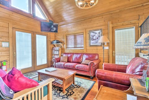 Spacious Fairplay Cabin w/ Deck & Dry Sauna! House in Park County