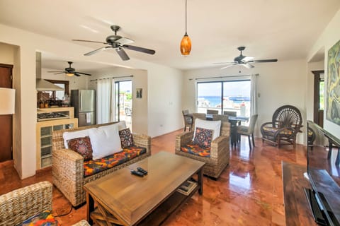 Gorgeous Penthouse Villa w/ Deck & Ocean Views! Apartment in San Miguel de Cozumel