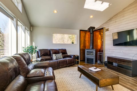 Quiet Alma Home w/ Deck - 20 Mi to Breckenridge! House in Alma