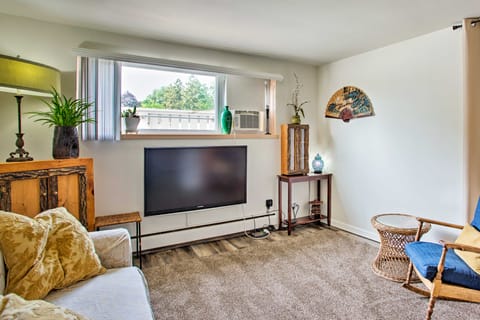 Minneapolis Apt by Bus Stop - 15 Min to Downtown! Condo in Columbia Heights