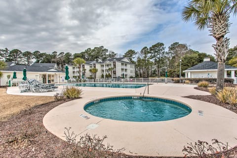 'Mana-Tee Place' Resort Escape: 6 Mi to Boardwalk! Eigentumswohnung in Carolina Forest