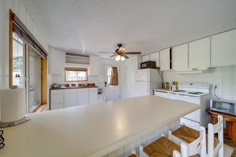 Cozy Worley Cabin w/ Lake Access + Gas Grill! House in Kootenai County