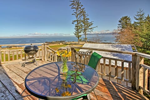 'A Room with a View' Outdoorsman's Paradise on PoW Condo in Prince of Wales Island