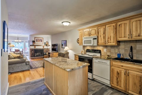 Ski-In/Out Breckenridge Condo: Walk to Main St! Apartment in Breckenridge