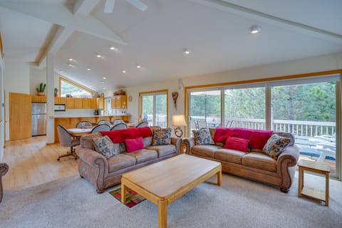 Sunriver Getaway w/ SHARC Waterpark Passes! House in Sunriver