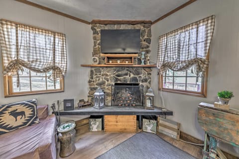 'Enchanted Antler' Rustic Cabin 3 Mi to Ski Apache Maison in Ruidoso