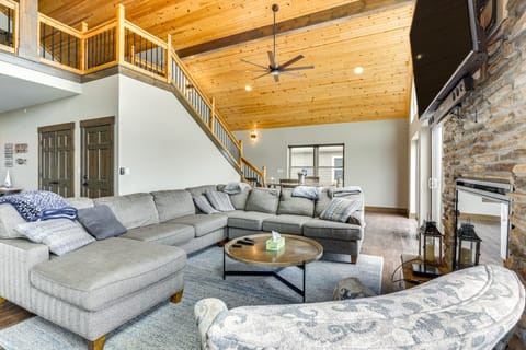 Lavish Retreat w/ Decks, Steps to Table Rock Lake! House in Table Rock Lake