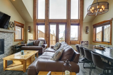 Colorado Lodge w/ Mtn Views - 3 Mi to Winter Park! Apartment in Fraser