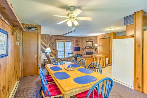 Clearwater Lake Getaway w/ Shared Pool & Boat Dock Copropriété in Clearwater Lake