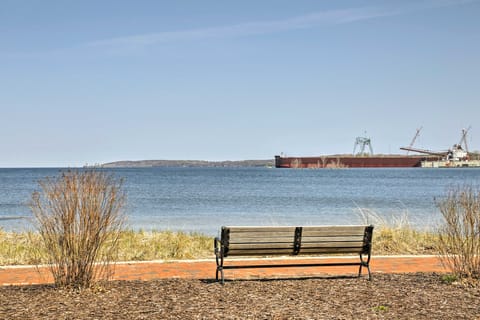 Modern Sturgeon Bay Home by Potawatomi State Park! House in Sturgeon Bay