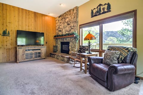 Estes Condo: 3 Mi to Rocky Mountain National Park Apartment in Estes Park