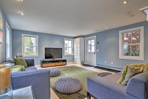 Provincetown Vacation Rental: Walk to Beach & More Condominio in Provincetown