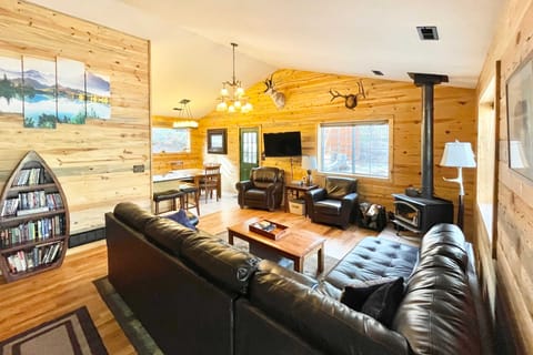 'Bobcat Trail Cabin' on 3 Acres in Como! House in Park County