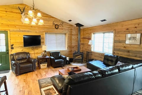 'Bobcat Trail Cabin' on 3 Acres in Como! House in Park County