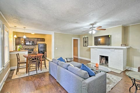 Spacious Atlanta Townhome w/ Porch & Mod Interior! Apartment in Atlanta