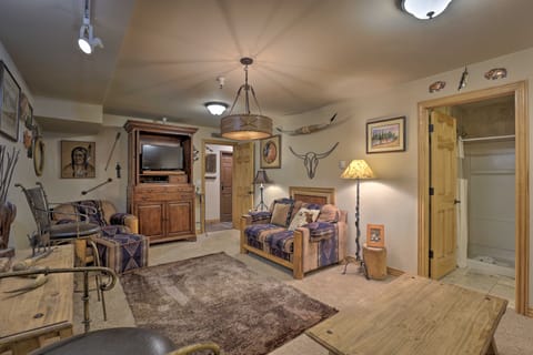 Large Deck + Stunning Views: Mtn Condo in Frisco! Apartment in Frisco