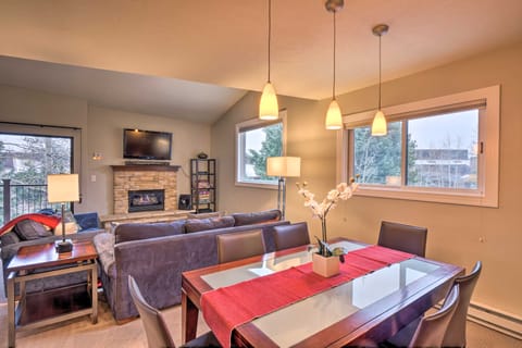 Modern Breckenridge Condo, Deck + Spa Access! Apartment in Breckenridge