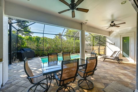 Chic Naples Retreat w/ Private Heated Pool & Lanai House in Naples Park