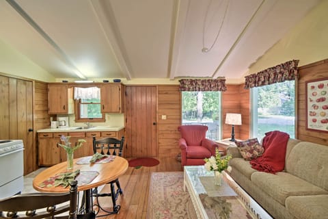 Cozy Cottage Duplex: Walk to Peninsula State Park! Casa rural in Ephraim