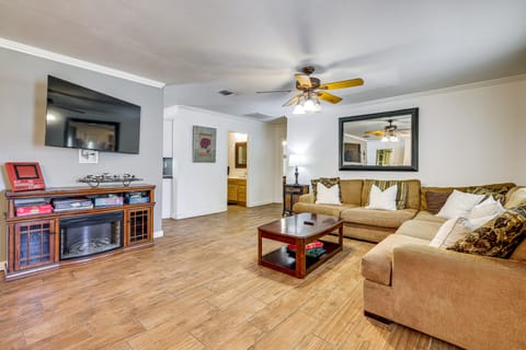 Charming Lake Retreat w/ Patio & Boat Parking! House in Canyon Lake