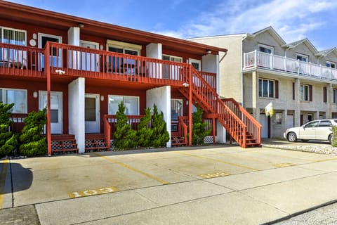 'Beach Haven Condo' - Steps to Brigantine Beach! Apartment in Brigantine