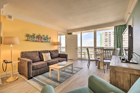 Ocean-View Daytona Beach Resort Retreat w/ Balcony Apartment in Holly Hill