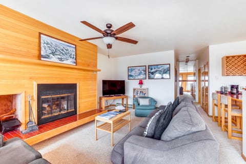 Mountain-View Silverthorne Gem w/ Community Perks! Apartment in Wildernest