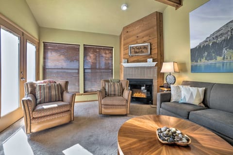 Pagosa Springs Getaway w/ Patio & Lake Views! Condo in Pagosa Springs