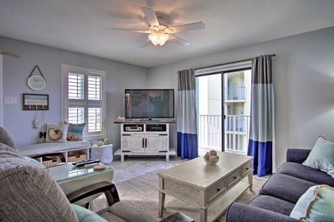 Oceanfront Gulf Shores Condo ~ 2 Mi to The Hangout Apartment in West Beach