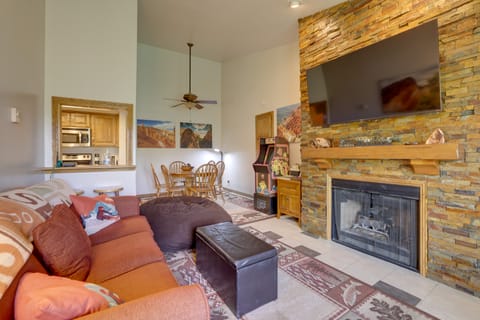 Ski-In/Ski-Out Brian Head Condo w/ Pool Access! Apartment in Brian Head