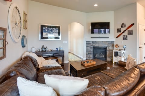 Colorado Springs Townhome w/ Game Room & Mtn Views Apartment in Black Forest