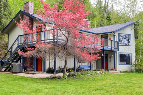 Tahuya Cabin: Hood Canal + Olympic Mountain Views! House in Hood Canal