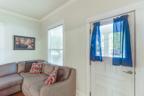 Harrison Family Home w/ Grill - Near Downtown! House in Arkansas