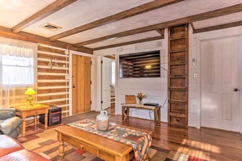 'Maltese Ranch Cabin' Near Medora Attractions House in North Dakota