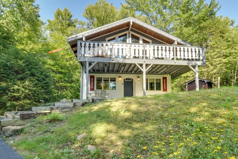 Beautiful Chalet ~ 5 Miles to Attitash Mountain House in Glen