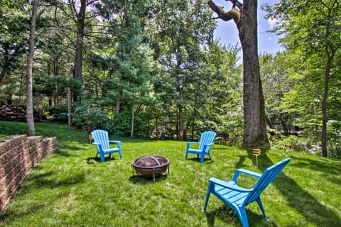 'RiverSong' Waterfront La Crosse Home w/ Dock House in La Crosse