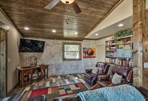 Charming Texas Home w/ Stunning Canyon Views! House in Oklahoma