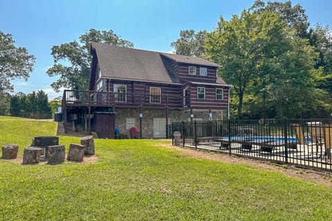 Cherokee Lake Cabin w/ Deck & Kayaks! House in Cherokee Reservoir