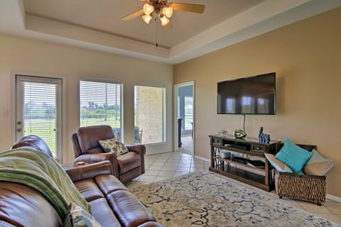 Condo on Golf Course - 10 Mi to South Padre Island Apartment in Laguna Vista