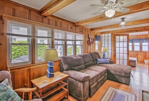 Beachfront Sebago Cottage w/ Deck + Grill! Cottage in Sebago Lake