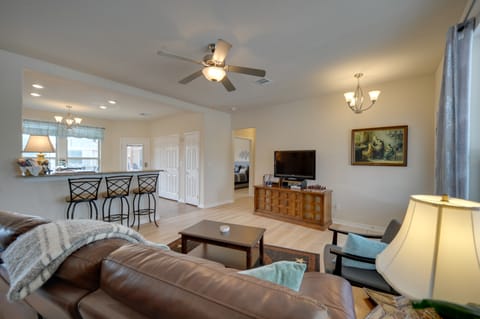 Hill Country Casita w/ Patio: 13 Mi to Dtwn Boerne Cottage in Rio Grande