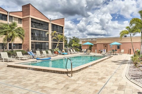 Waterfront Punta Gorda Condo w/ Pool & Marina Apartment in Burnt Store Marina