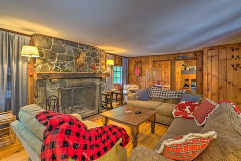 Charming Wilmington Cabin, 8 Mi. to Mt Snow! House in Wilmington