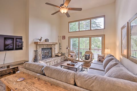 Walk to Lift: Townhome w/ Shuttle in Breckenridge! Apartment in Breckenridge