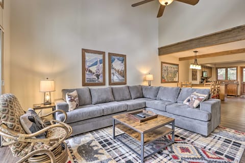 Walk to Lift: Townhome w/ Shuttle in Breckenridge! Apartment in Breckenridge