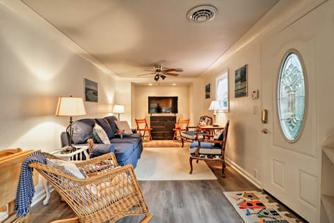 Ottawa Lake Home w/ BBQ & Patio, 15 Mi to Toledo House in Ohio