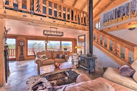 Secluded Cotopaxi Cabin w/ Panoramic Mtn Views House in Colorado